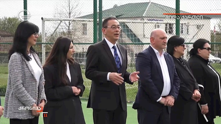 თეა ახვლედიანი საქართველოში ჩინეთის სახალხო რესპუბლიკის საგანგებო და სრულუფლებიან ელჩთან ერთად, მერეთსა და ქვემო არცევში იმყოფებოდა და სპორტული მოედნები დაათვალიერა