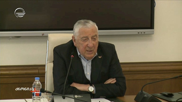 საგამოძიებო კომისიის სხდომაზე თეიმურაზ ჭიჭინაძეს უსმენენ