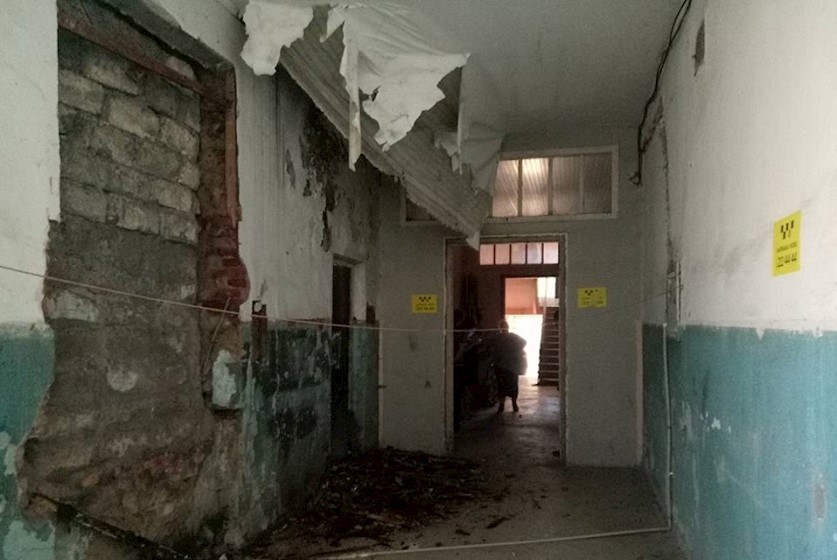 ჩამონგრეული იატაკი