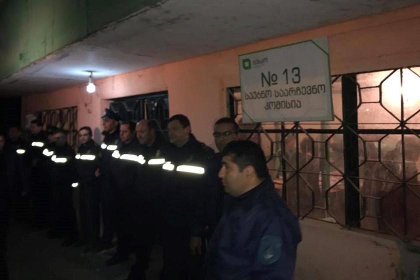 მე-13 საარჩევნო უბანი