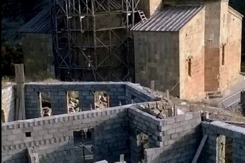 კელიების მშენებლობა
ატენის სიონთან