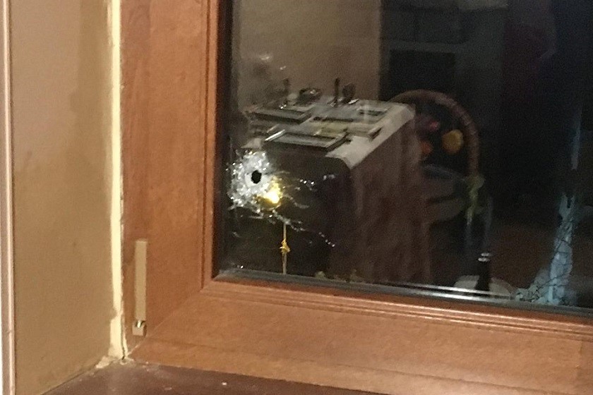 დაზიანებული ფანჯარა