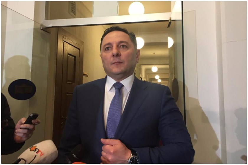 ვახტანგ გომელაური