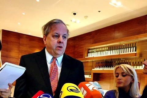 იან კელი