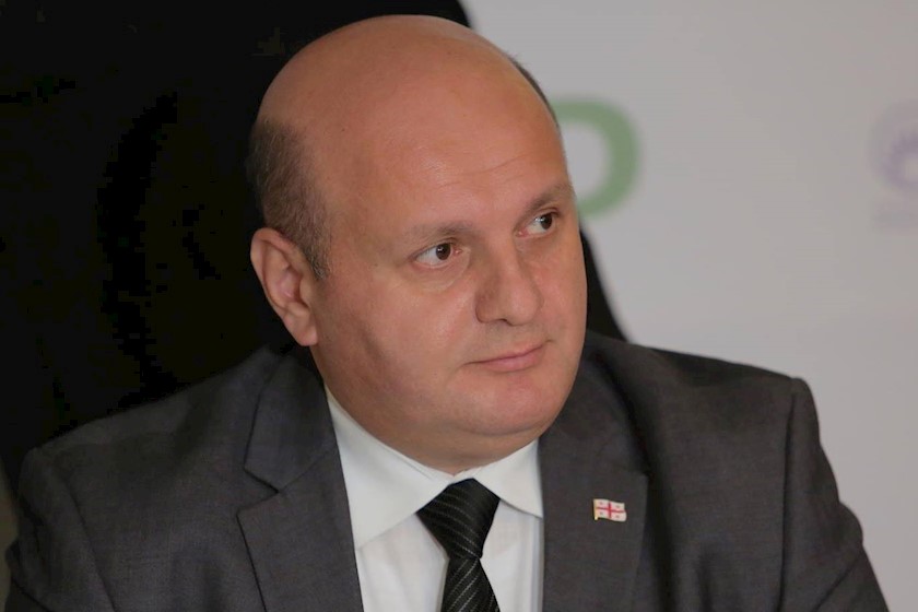 ნოდარ ხადური
