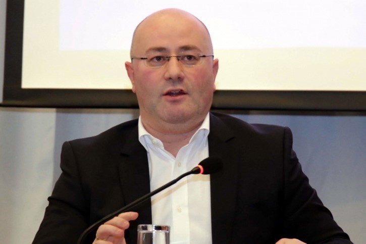 ლევან იზორია