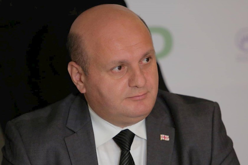 ნოდარ ხადური