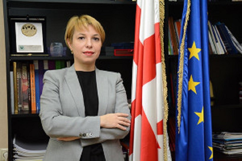 ნინო ლომჯარია