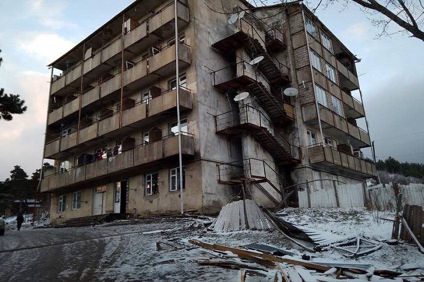 სასტუმრო სურამი