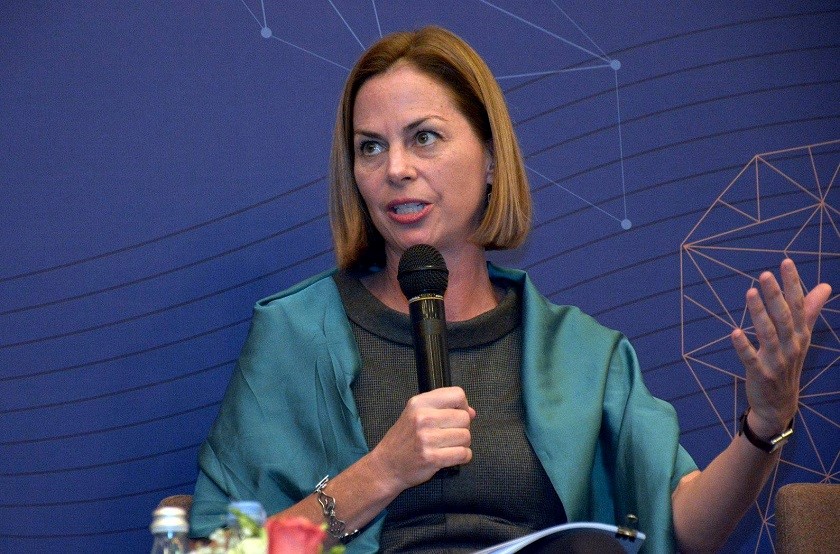 ლორა თორნტონი