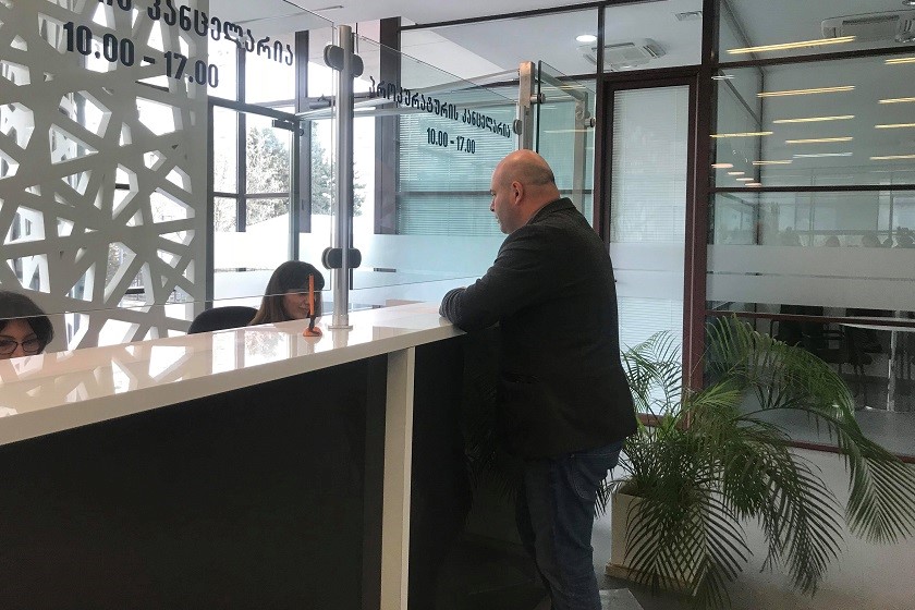 ადვოკატი არჩილ ჩოფიკაშვილი 