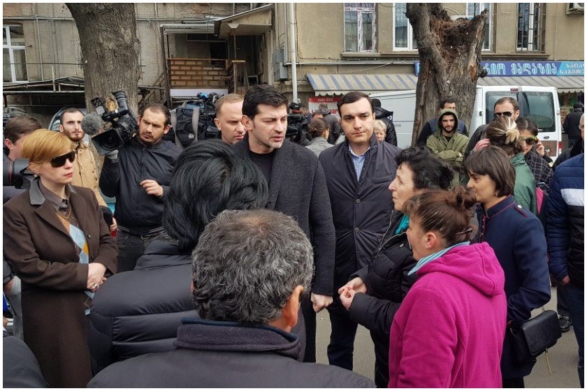 კახა კალაძე თერგის ბაზრობაზე