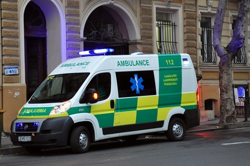 სასწრაფო დახმარების
მანქანა