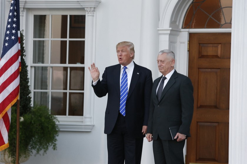 დონალდ ტრამპი და ჯეიმს მატისი