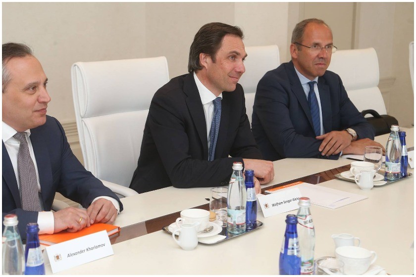 Gebrüder Weiss-ის
წარმომადგენლები