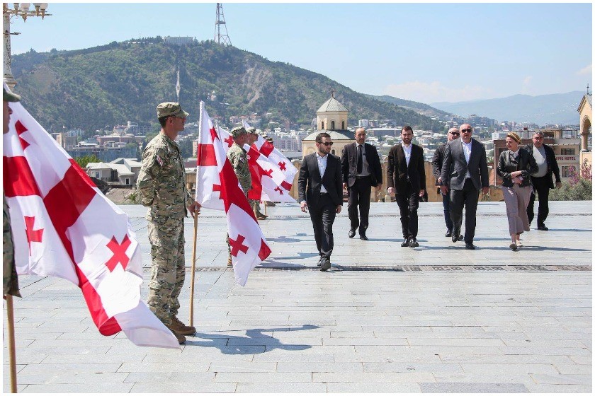 გიორგი მარგველაშვილი 
სამების ტაძარში