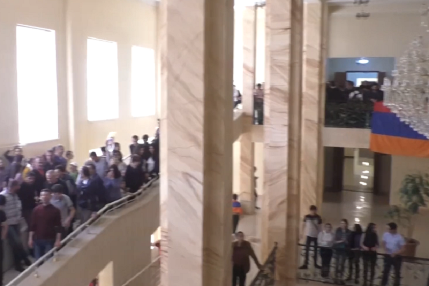 გიუმრის მერია