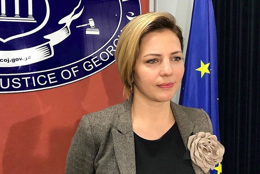 ანა დოლიძე