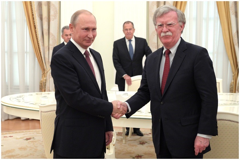 ვლადიმერ პუტინი
ჯონ ბოლტონი