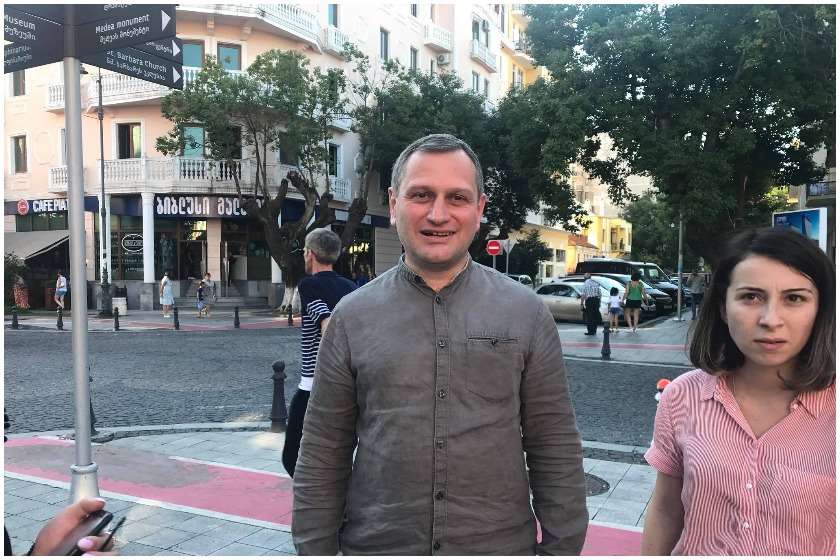 არმაზ ახვლედიანი