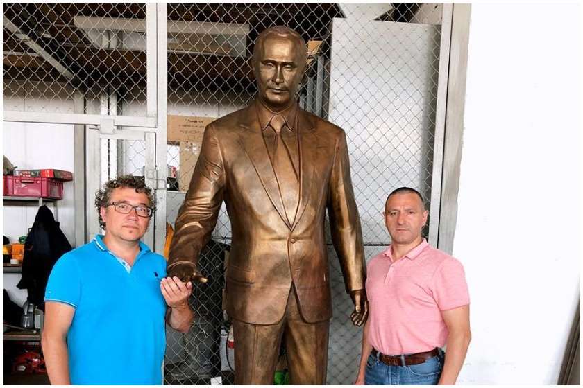 პუტინის ძეგლი