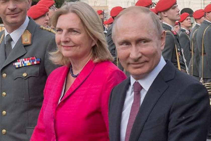 კარინ კნაისლი და ვლადიმერ პუტინი