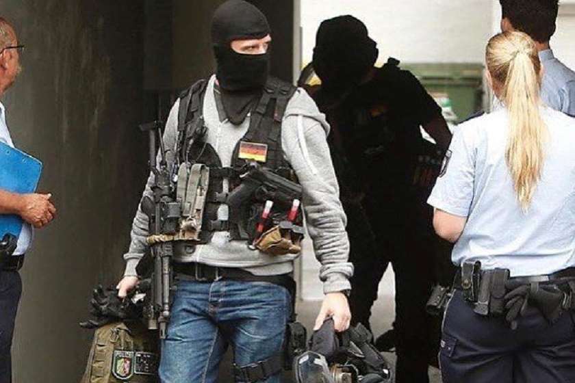 პოლიცია