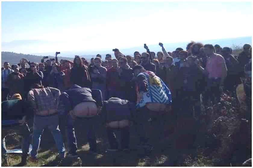 გირჩი ატოცი უკანალის ჩვენება