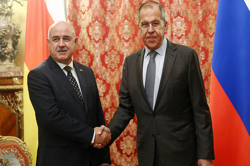 სერგეი ლავროვი
დიმიტრი მედოევი