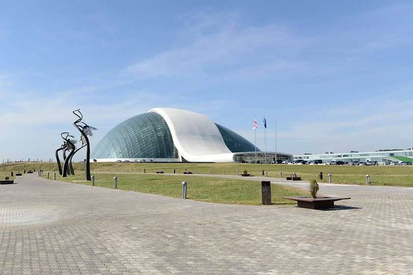  კვორუმის არ არსებობის გამო პარლამენტის სხდომა 16:00 საათამდე გადაიდო