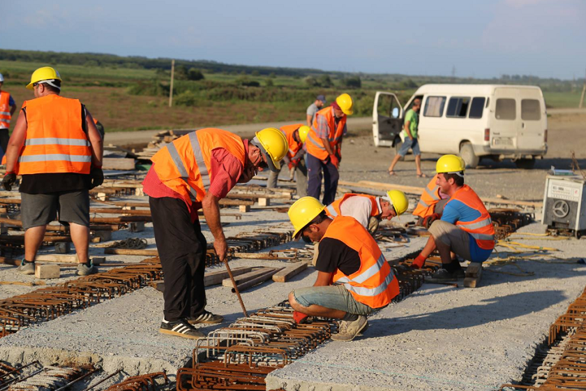 მეგზევე