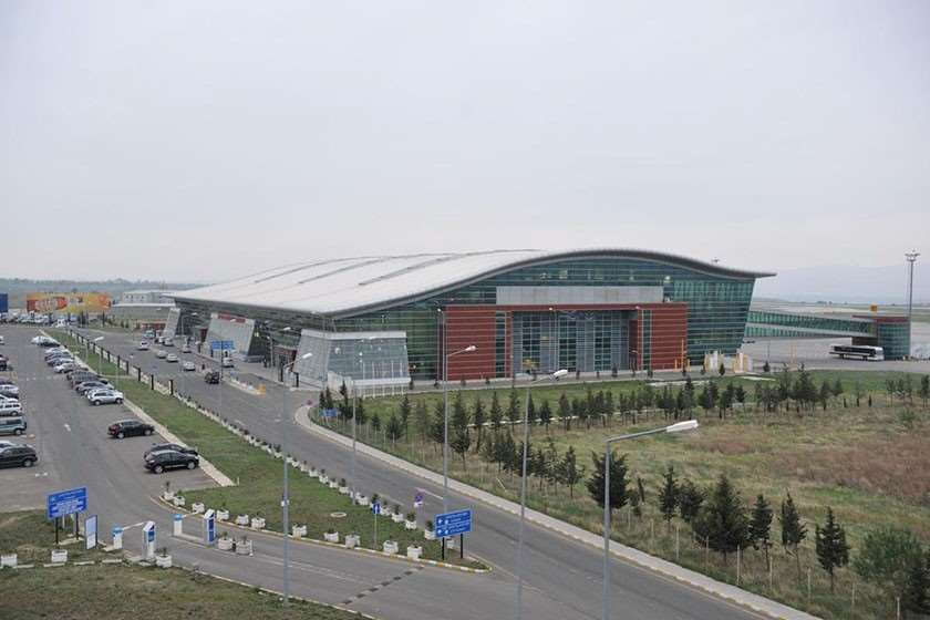 აეროპორტები