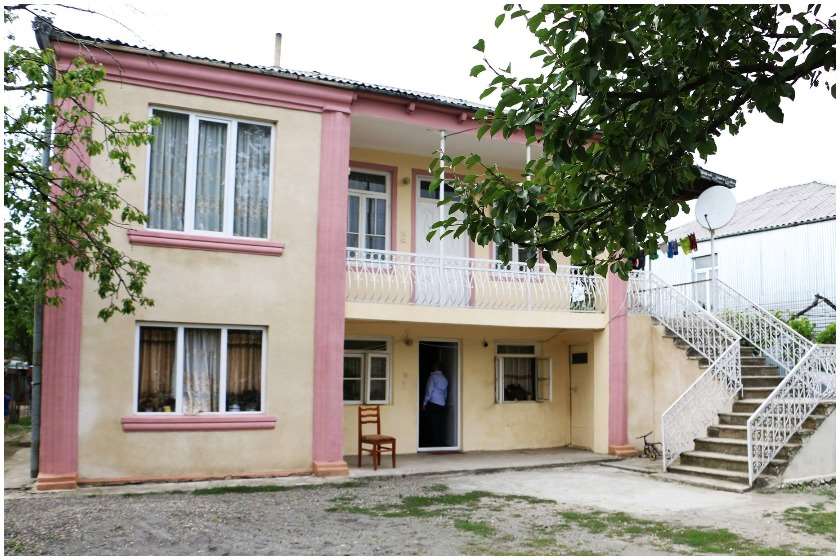 დევნილები