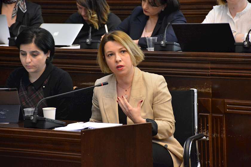 ნინო ლომჯარია