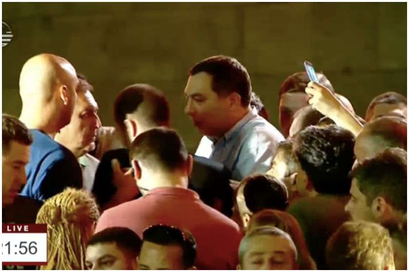 აქცია პარლამენტთან