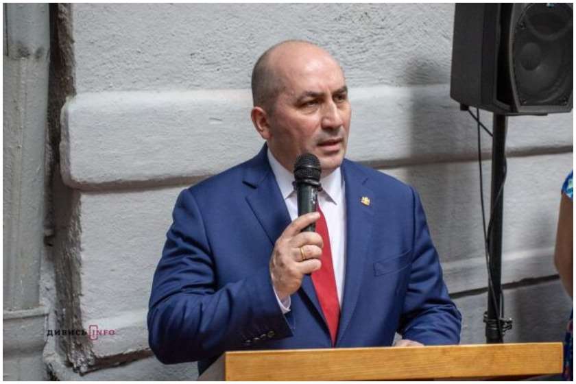 გელა დუმბაძე