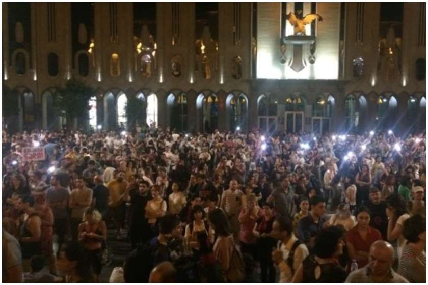 საპროტესტო აქცია რუსთაველის გამზირზე