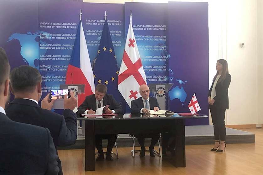 ტომაშ პეტრშიჩეკი და დავით ზალკალიანი