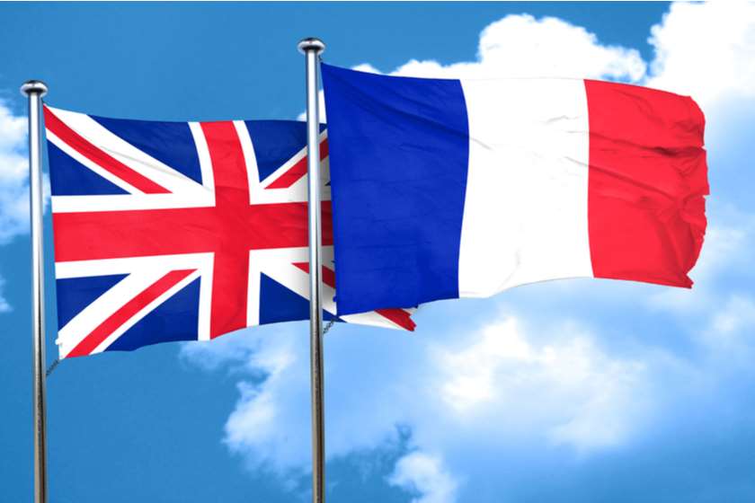 დიდი ბრიტანეთის დროშა საფრანგეთის დროშა