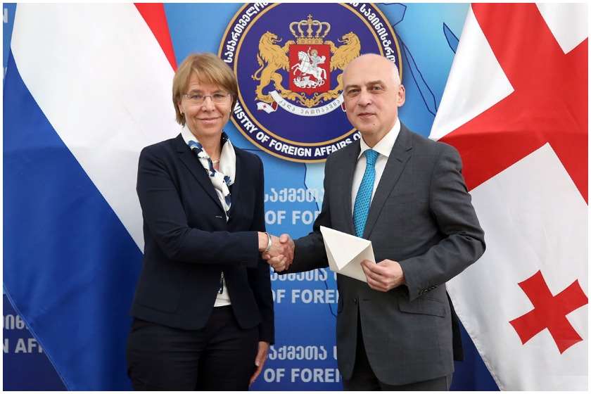 დავით ზალკალიანი მააიკე ვან კოლდამმი