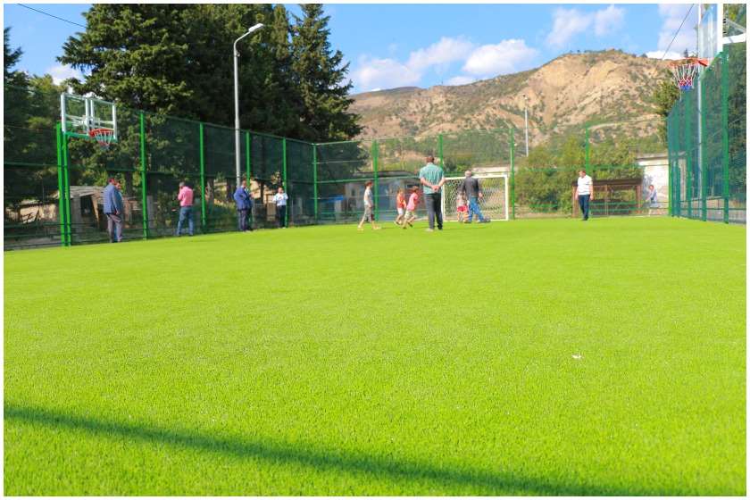 სპორტული მოედნები