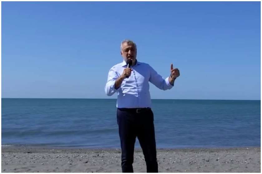 მამუკა ხაზარაძე