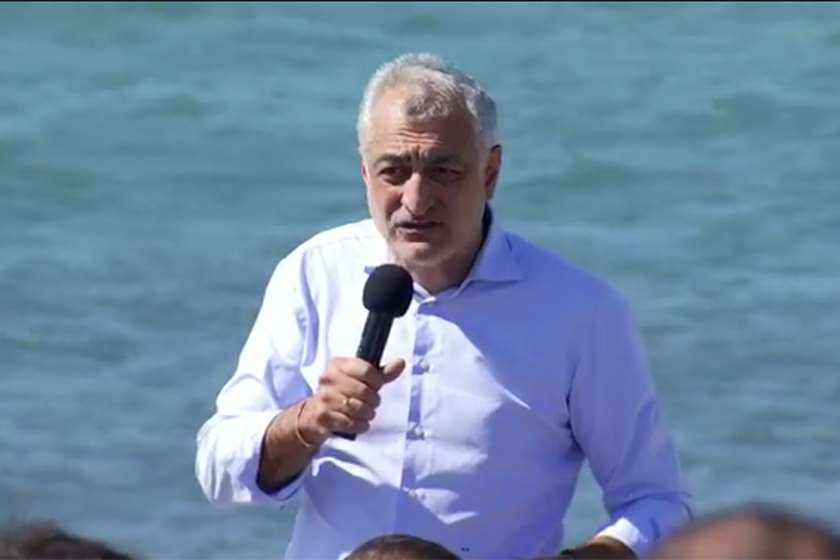 მამუკა ხაზარაძე