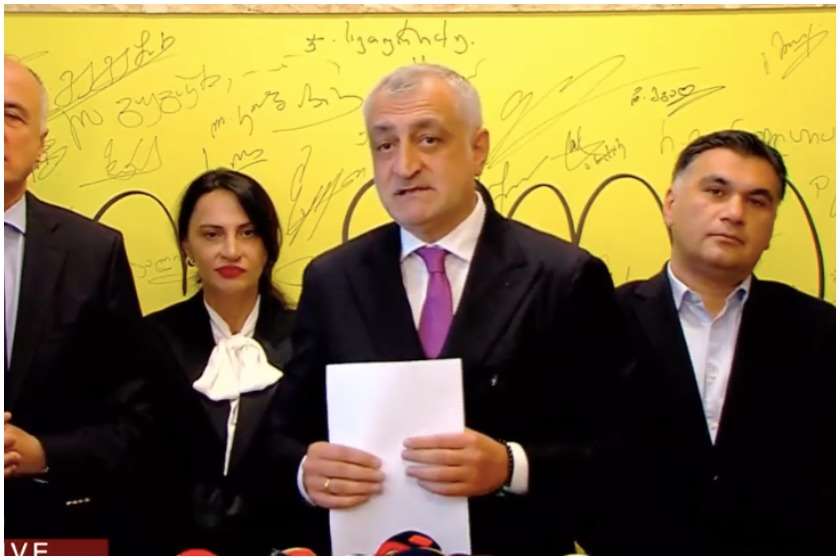 მამუკა ხაზარაძე