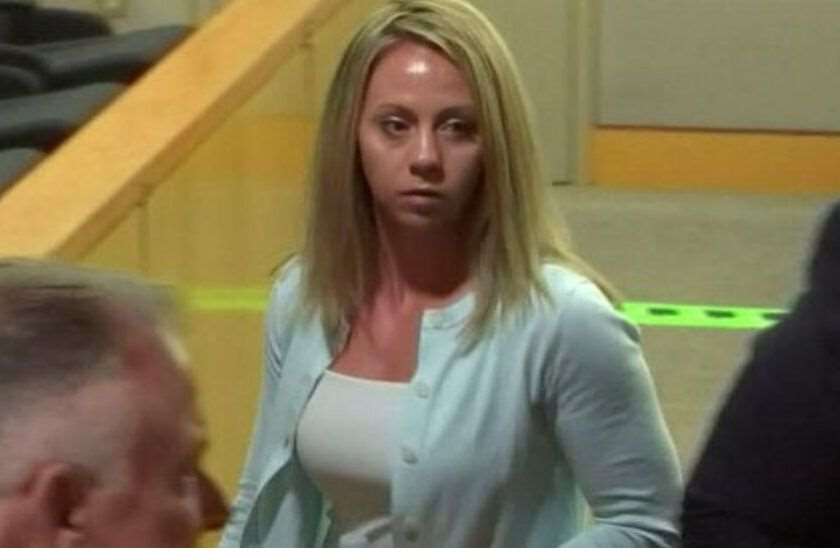 ემბერ გაიგერი პოლიციელი