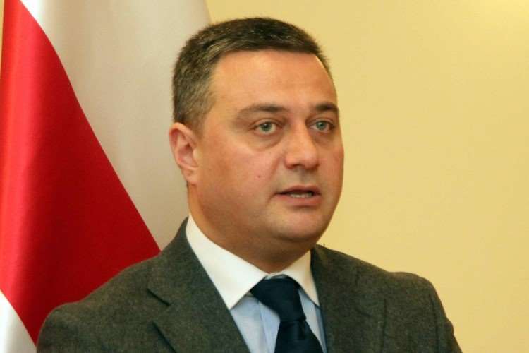 ვიქტორ დოლიძე