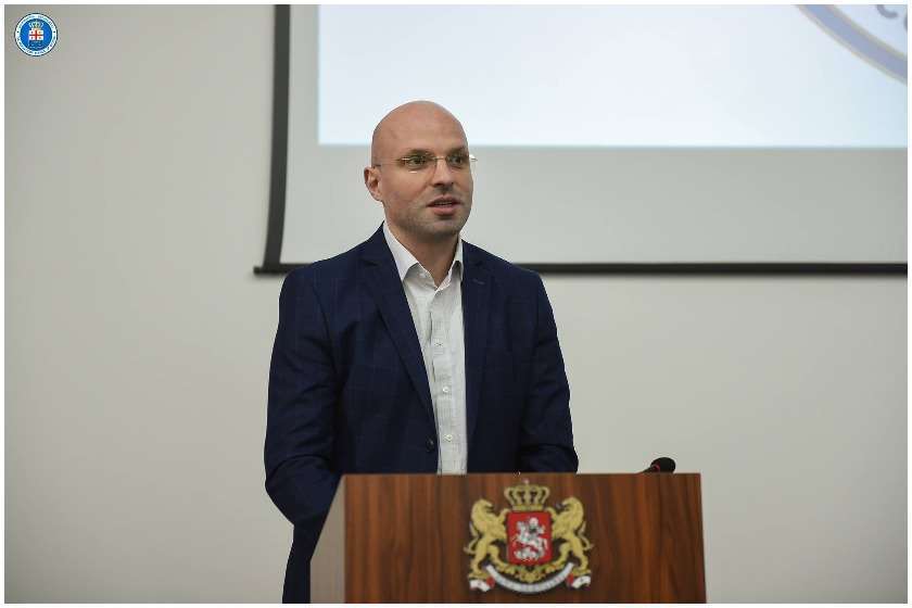 შალვა თადუმაძე