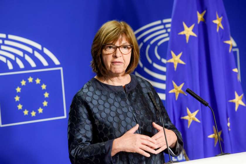 რებეკა ჰარმსი