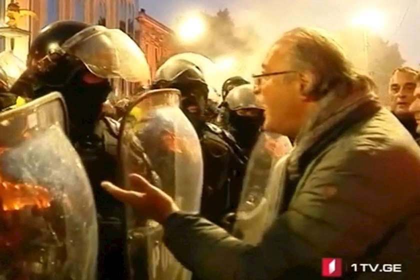 გრიგოლ ვაშაძე