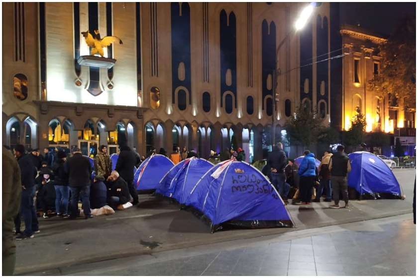 აქცია პარლამენტთან